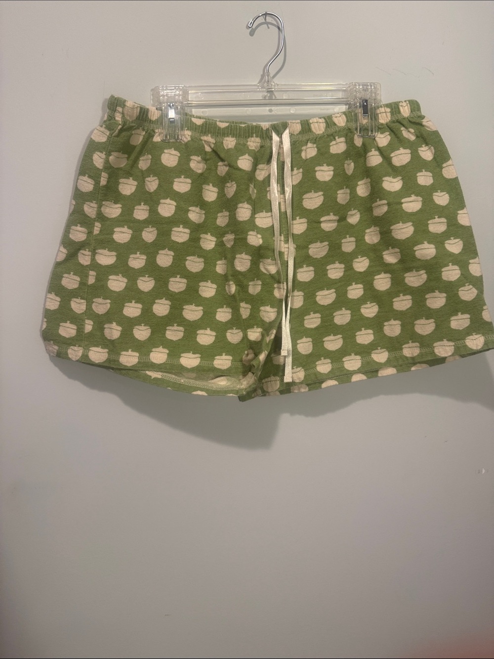 Garnet Hill Light Green and Cream Cloud Print Lounge Shorts